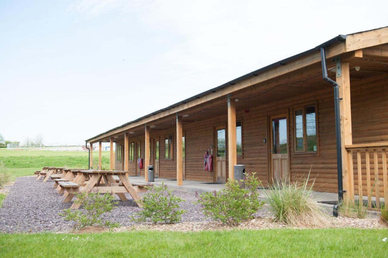 Cowbridge Cabins 外观 照片