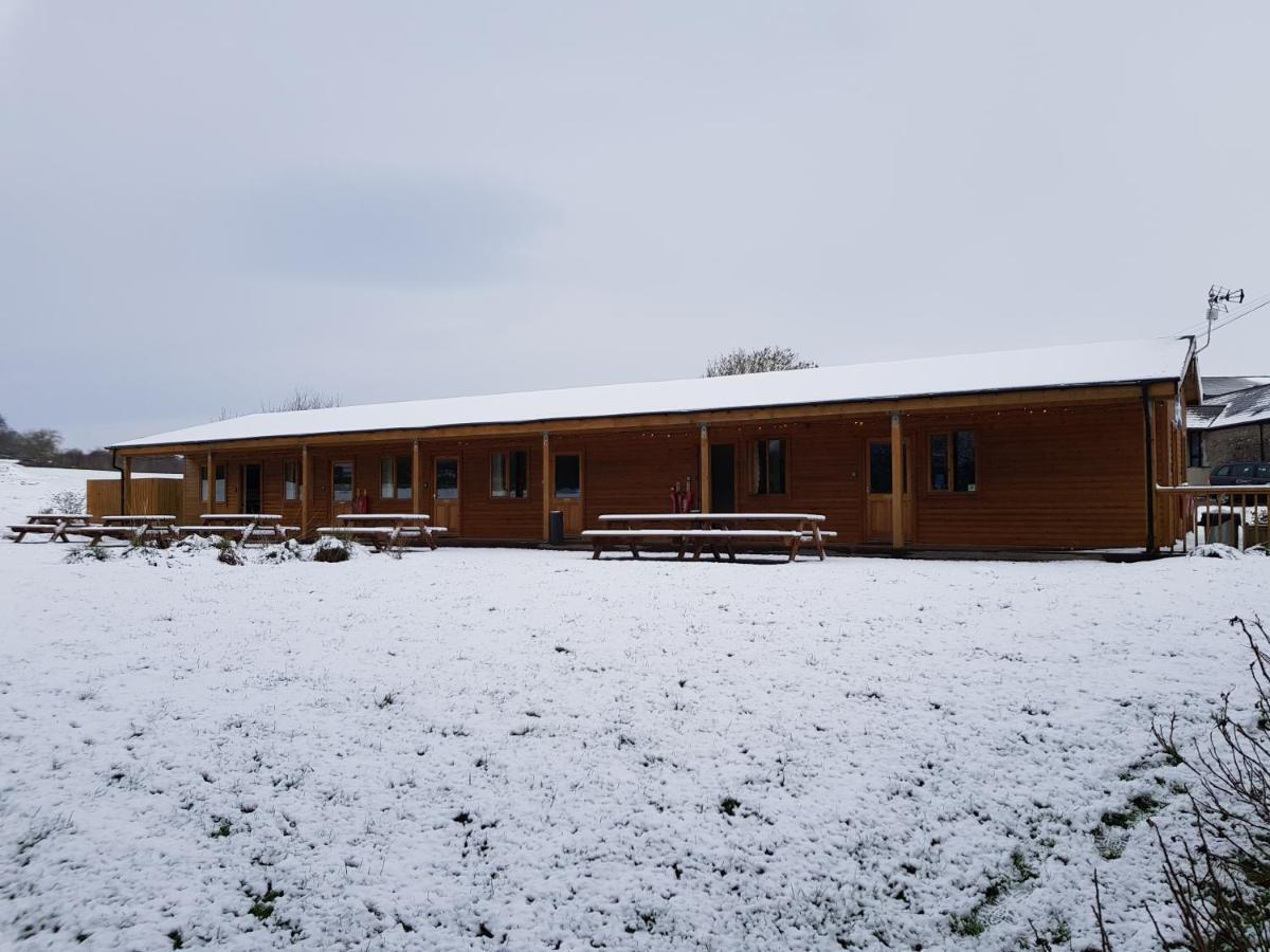 Cowbridge Cabins 外观 照片